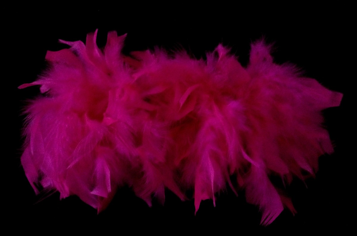 Criminal Aesthetic Fashion #19, 2013, plumes, felt and gold leaf, size n36 / 5 1/2, unique piece unique piece