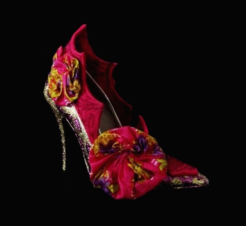 Criminal Aesthetic Fashion #28, 2013, glitter, cotton ribbons and felt, size n40 / 9, unique piece