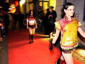 Buy or Die, performance, Play Gallery, Berlin, 2004