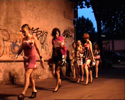 Sono incazzato nero e tutto questo non lo voglio più, performance frame, Viafarini, Milan, 2006