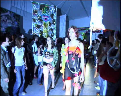 Sono incazzato nero e tutto questo non lo voglio più, performance frame, Viafarini, Milan, 2006