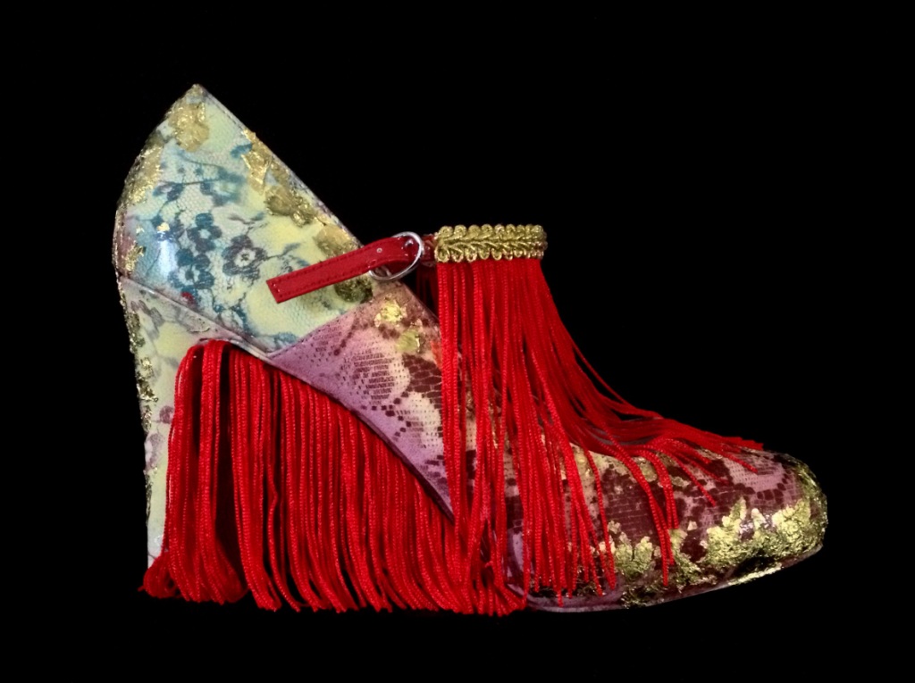 Bastardisation #2, 2014, spray paint, gold leaf, fringes and golden decoration on leather décolleté shoes, size n38, unique piece