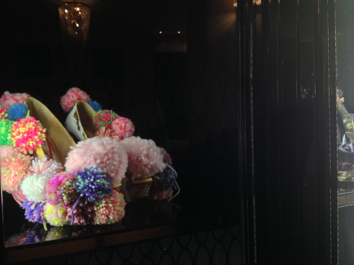 Daniel González, Sculpture Shoes, 2014, installation view at Visionnaire Home Philosophy, Milan