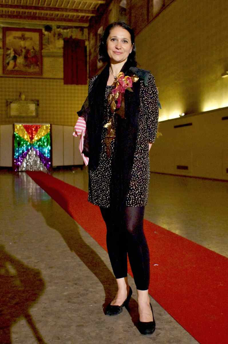 Daniel González D.G. Clothes Project, Wearable Sculpture-Portrait, live produced during "Portrait Fashion Factory" Performance