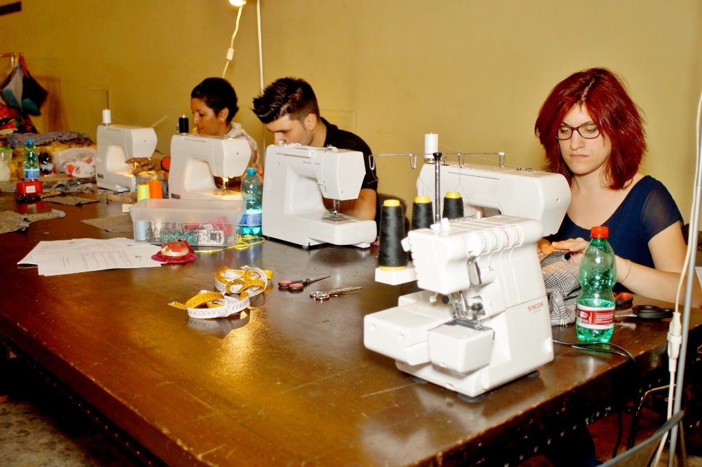 Portrait Fashion Factory, performance live factory, Rome, 2015