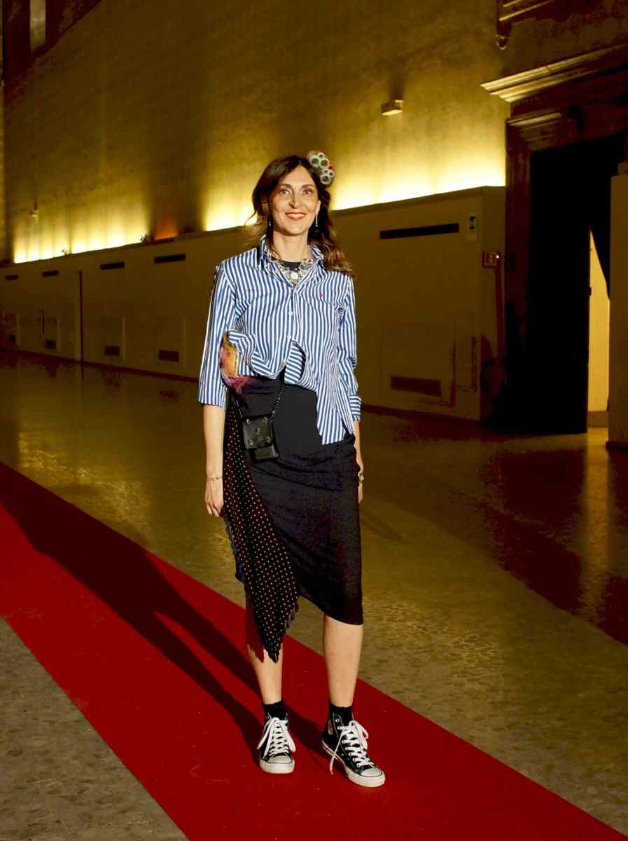 Daniel González D.G. Clothes Project, Wearable Sculpture-Portrait, live production during "Portrait Fashion Factory" Performance